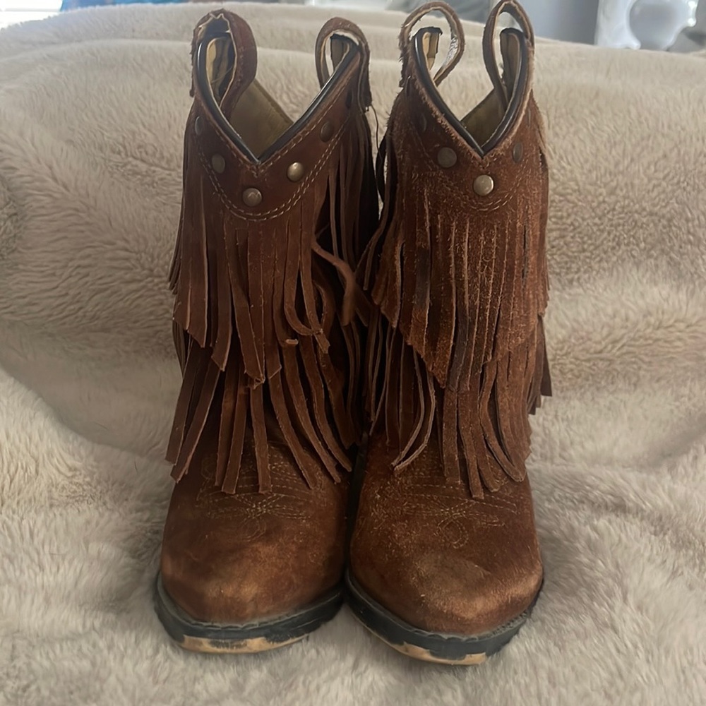 Shyanne fringe boots